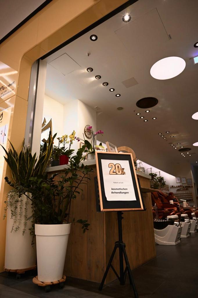 Zen Bar Gropius Beauty Lounge Eingang